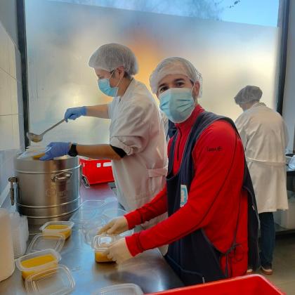 COMEDORES FAMILIARES Y BANCO SOLIDARIO de Mensajeros de la Paz