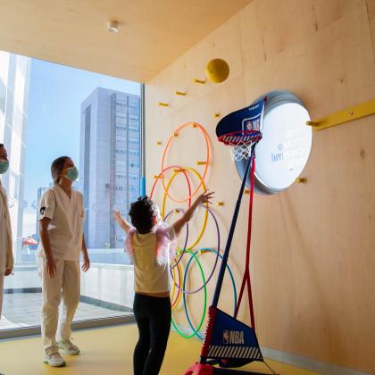 Candela, Rocío y Belén haciendo ejercicio en Aceleradora