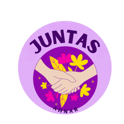 La imagen es un logotipo circular con un fondo en tonos morados y lilas. En el centro aparece el dibujo de dos manos entrelazadas, como un gesto de unión o apoyo. Las manos están rodeadas de flores de colores vivos, principalmente rosas, amarillas y fucsias, sobre un fondo morado intenso. En la parte superior del círculo, en letras grandes y oscuras, aparece la palabra “JUNTAS”. En la parte inferior del círculo, siguiendo la curva del borde, se lee la palabra “AHNAR