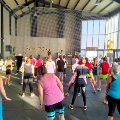 Pacientes con cáncer practicando deporte como terapia de forma controlada por especialistas